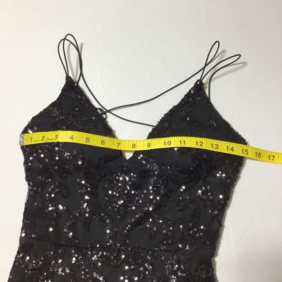 Windsor Darlene Cutout Back Bodycon Black Sequin Maxi Dress - Picture 11 of 13